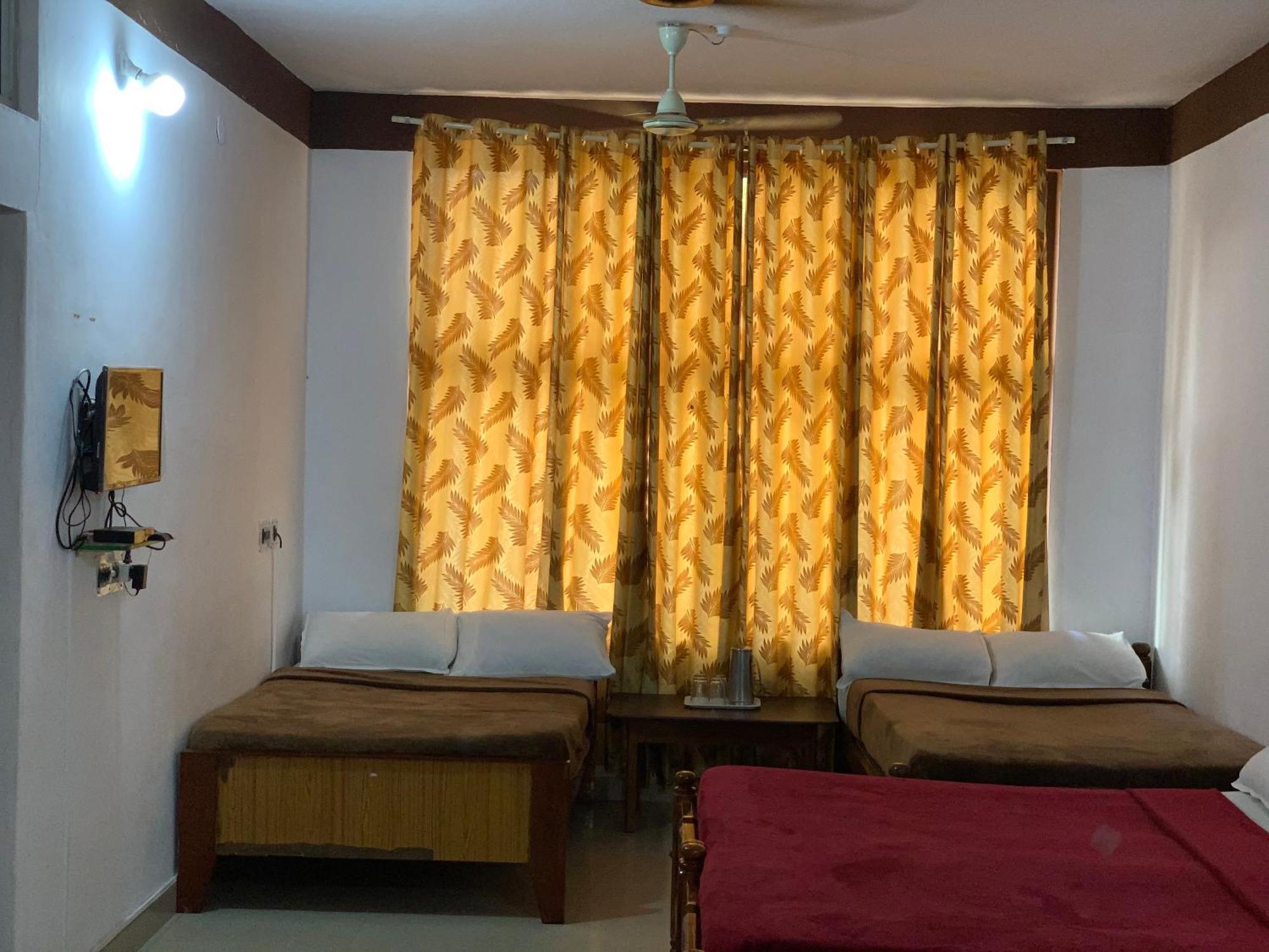 Hotel Caveri Inn 马迪凯里 外观 照片