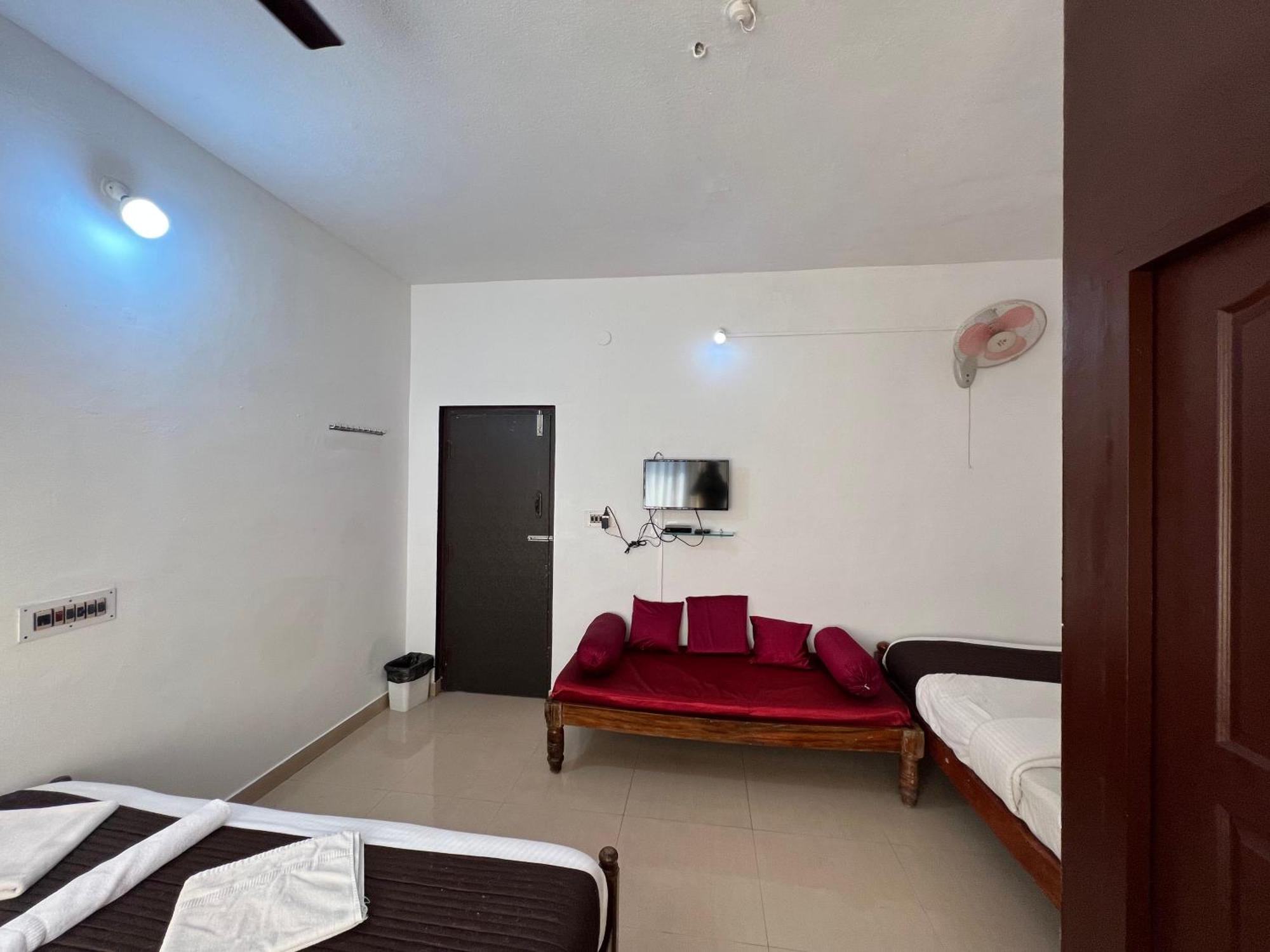 Hotel Caveri Inn 马迪凯里 外观 照片
