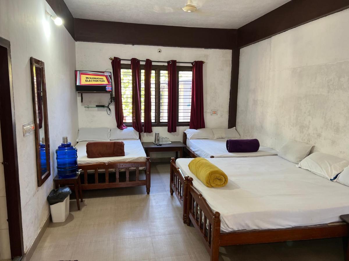 Hotel Caveri Inn 马迪凯里 外观 照片