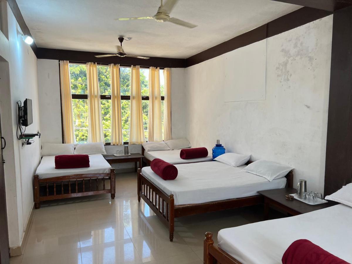Hotel Caveri Inn 马迪凯里 外观 照片
