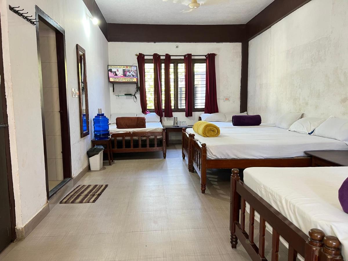 Hotel Caveri Inn 马迪凯里 外观 照片