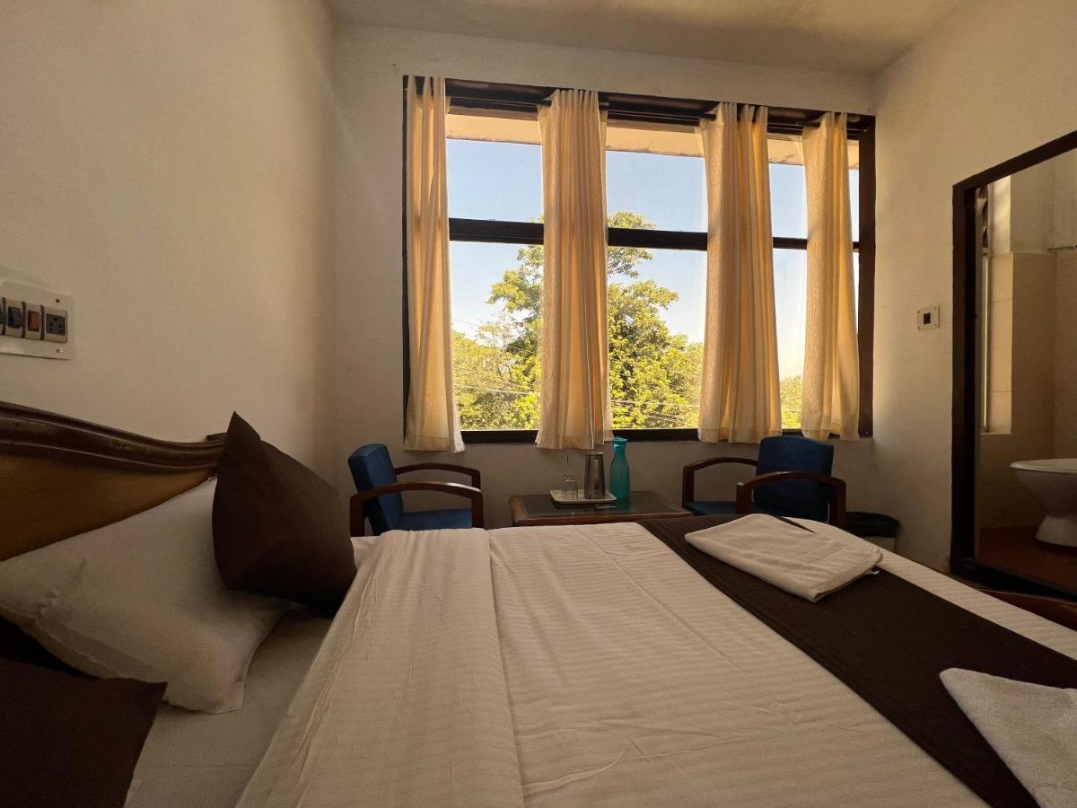 Hotel Caveri Inn 马迪凯里 外观 照片